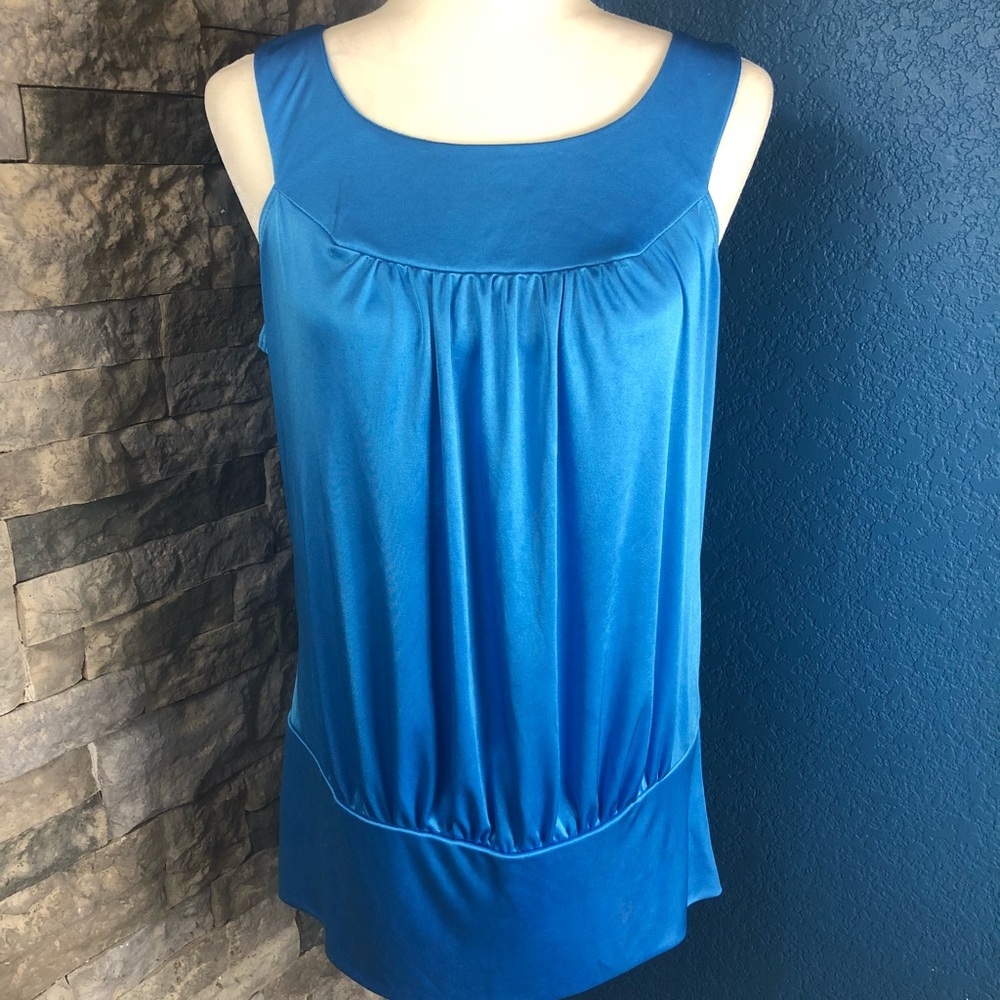 Torrid Silky blue sleeveless keyhole blouse